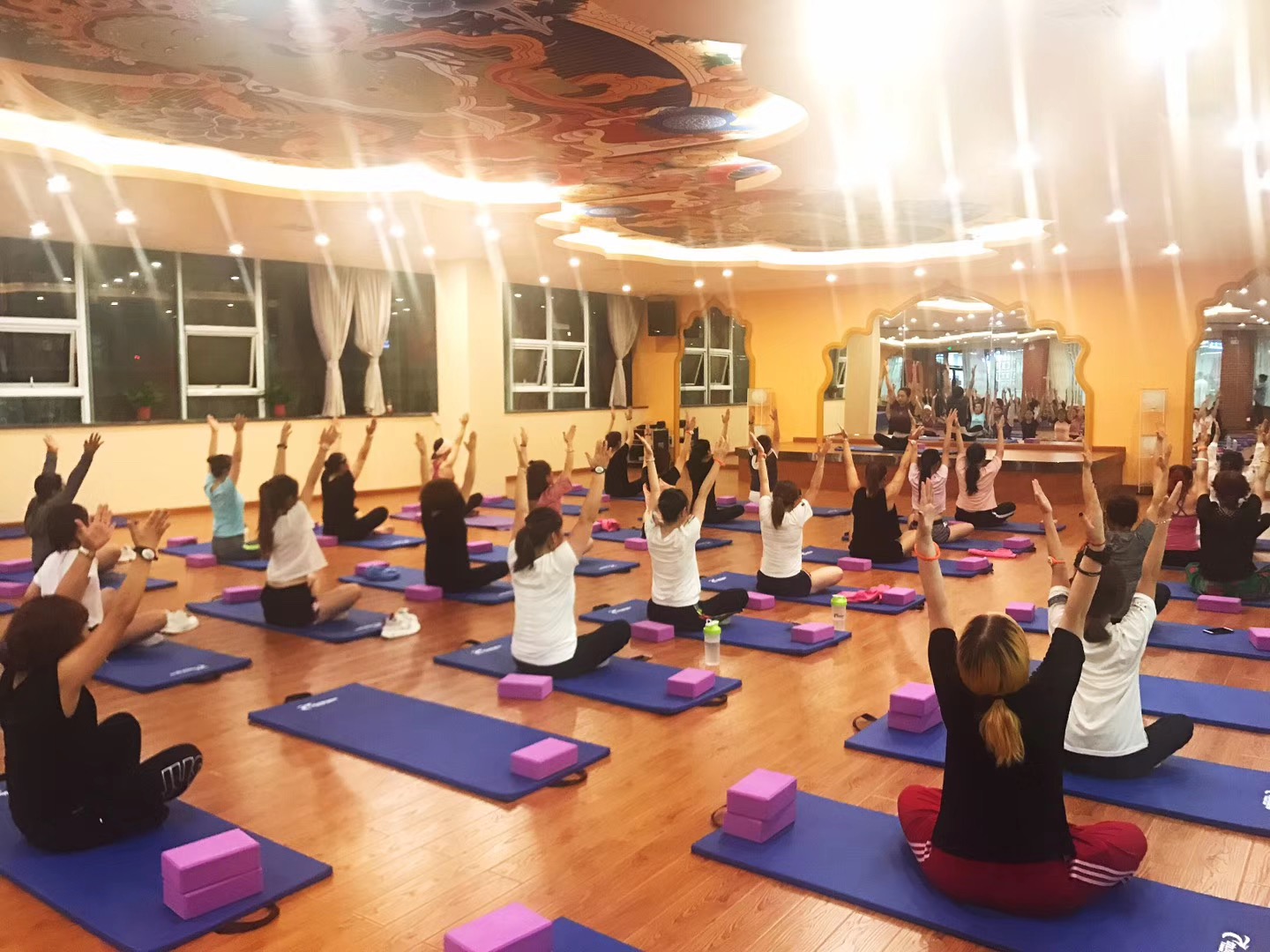 貴州省貴陽市動(dòng)嵐健身房加盟店面裝修展示